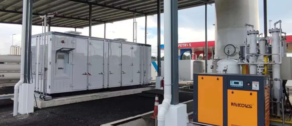 China's First Exported 90 MPa Hydraulic-Driven Hydrogen Compressor for a Fixed Hydrogen Refuelling Station in Malaysia